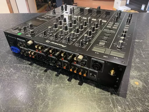 Pioneer DJ DJM-A9 3